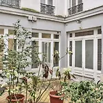 Beau T2 calme et moderne proche Grands Boulevards à Paris - Welkeys